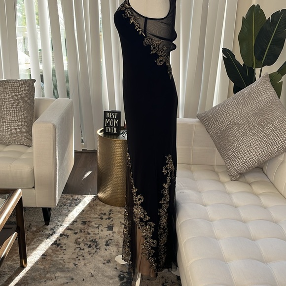 Elizabeth K black and gold dress. Gorgeous dress in excellent condition. Size S - Picture 4 of 5